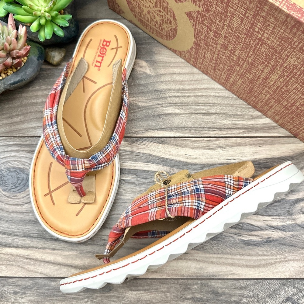 NIB Born Tide Plaid Flip Flops Thong Sandal Red